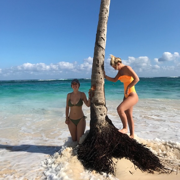 urban one piece - Picture 3 of 3